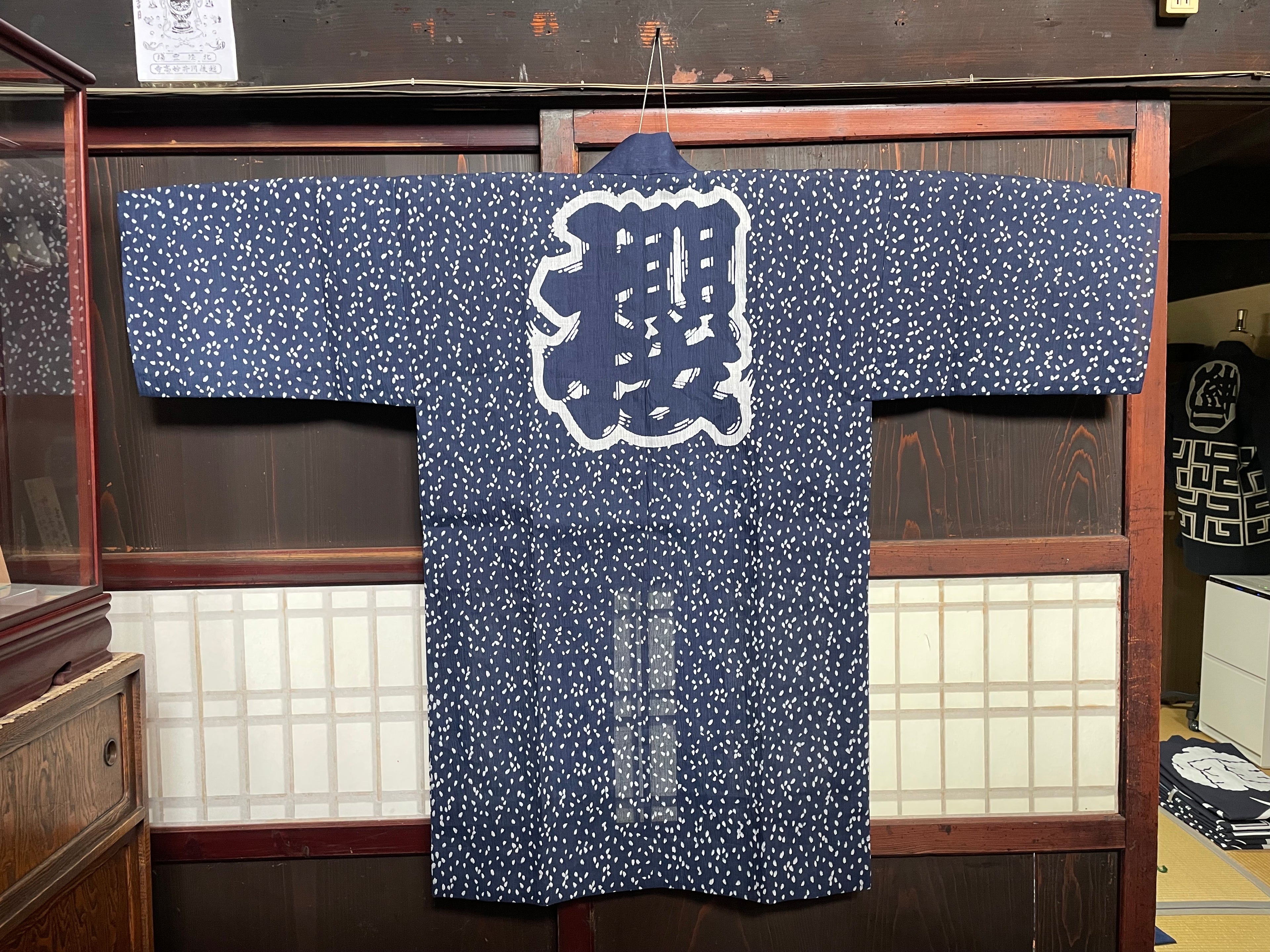 Traditional Hanten Sakura Indigo Linen Haori – Ojiya Chijimi (Ramie)