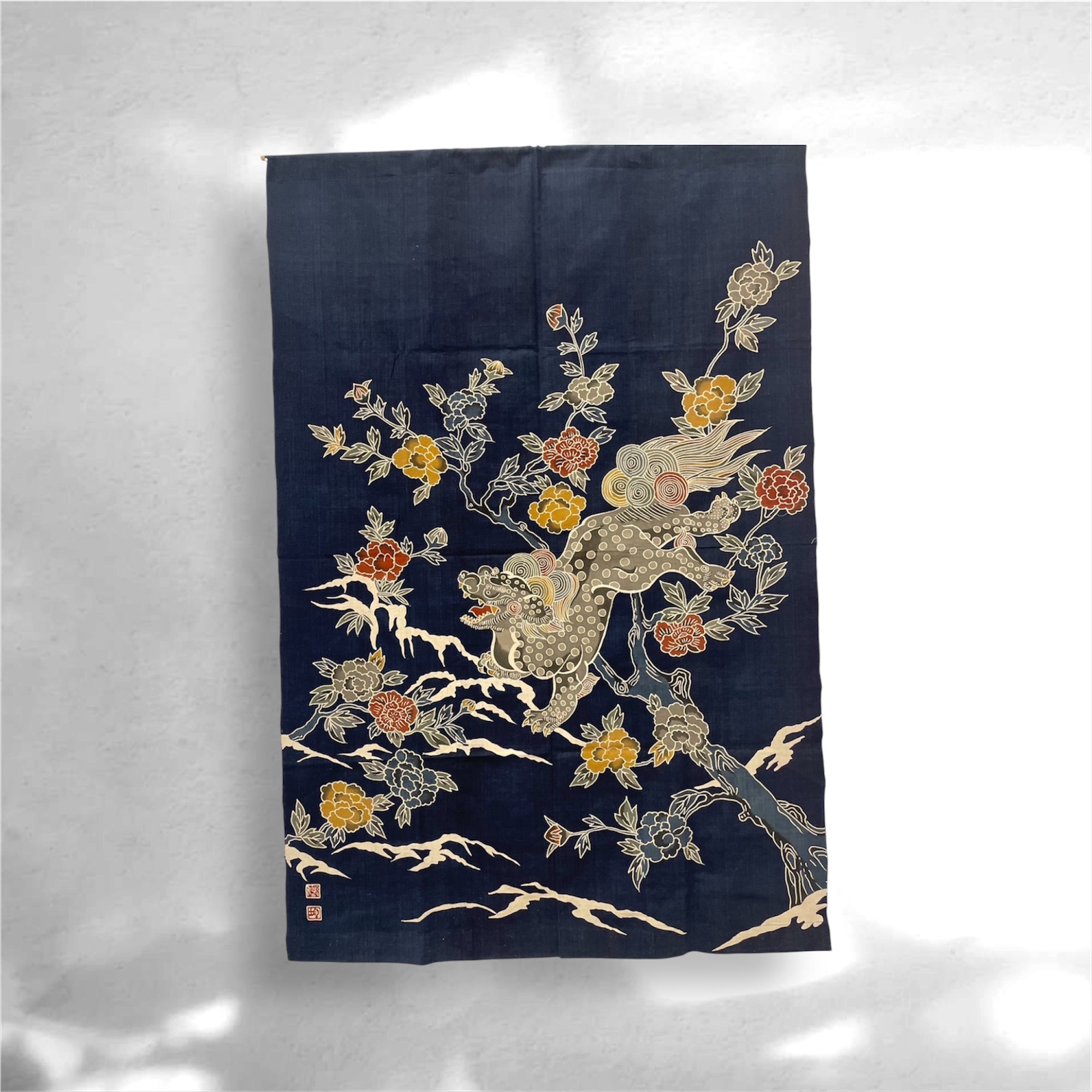 Guardian Lion-Dog : Hand-Dyed Katakai Cotton Tapestry (KONNI 1751)